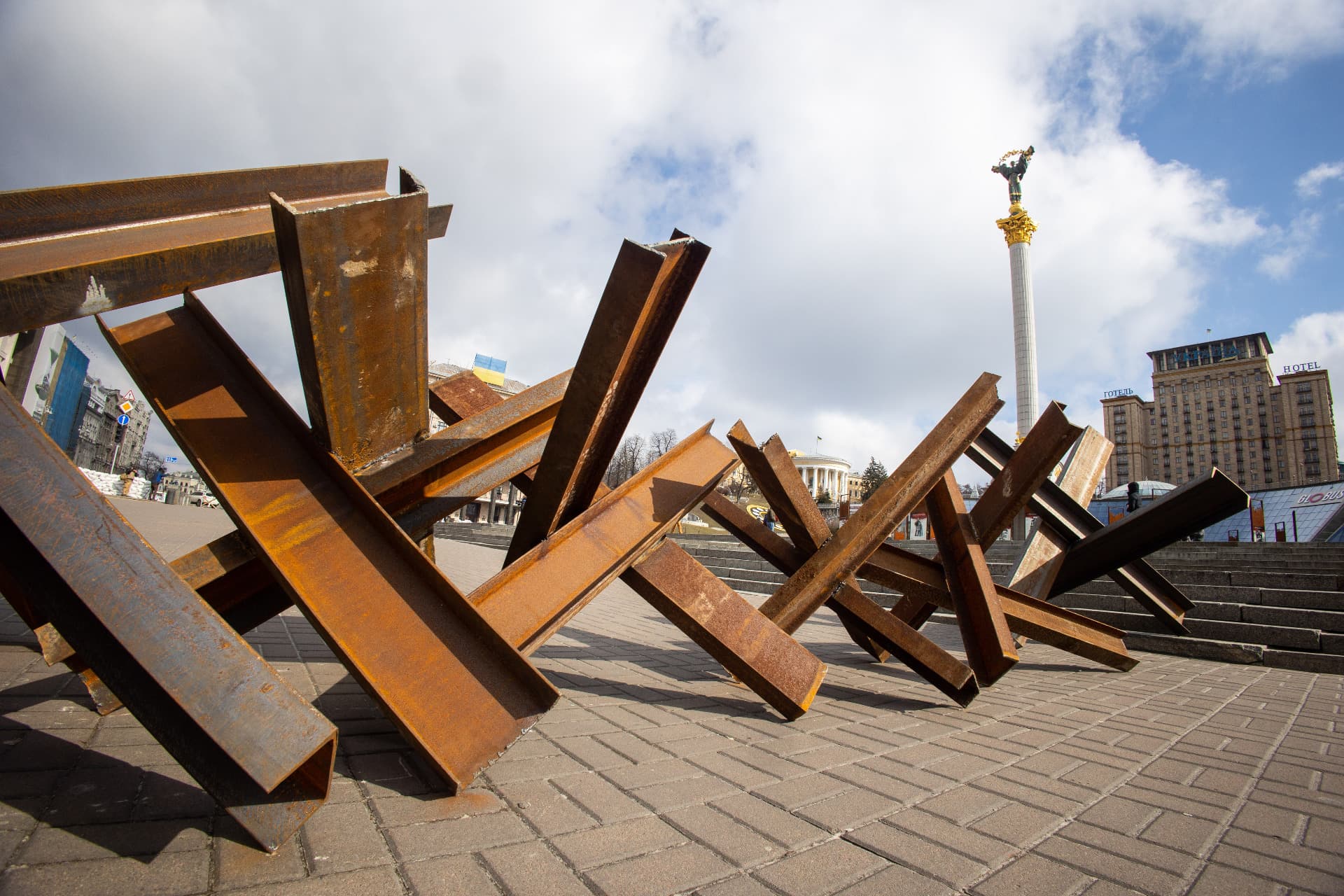 Anti-tank hedgehogs on Maidan Nezalezhnosti in Kyiv