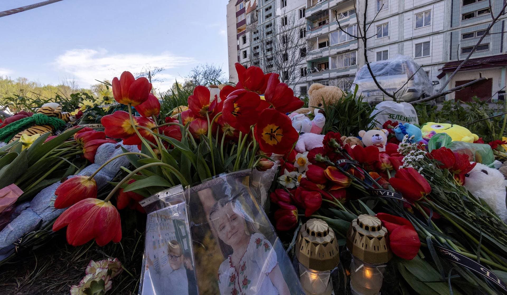 Pictures of Sofia and Alina, two young children killed yesterday by a Russian missile strike at the strike site's in Uman