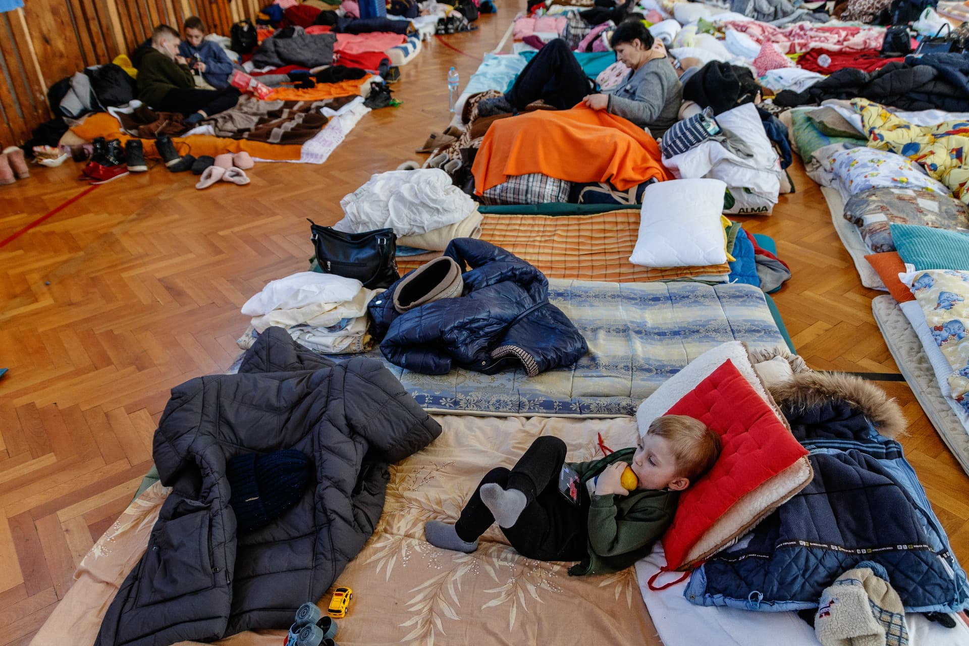 Refugees from different cities of Ukraine in the gym of one of the schools in Uzhgorod, Transcarpathian region